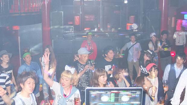 สถานบันเทิงยามค่ำคืน ในกรุงฮอกไกโด/HAKODATE-COCOA Nightclub(3)